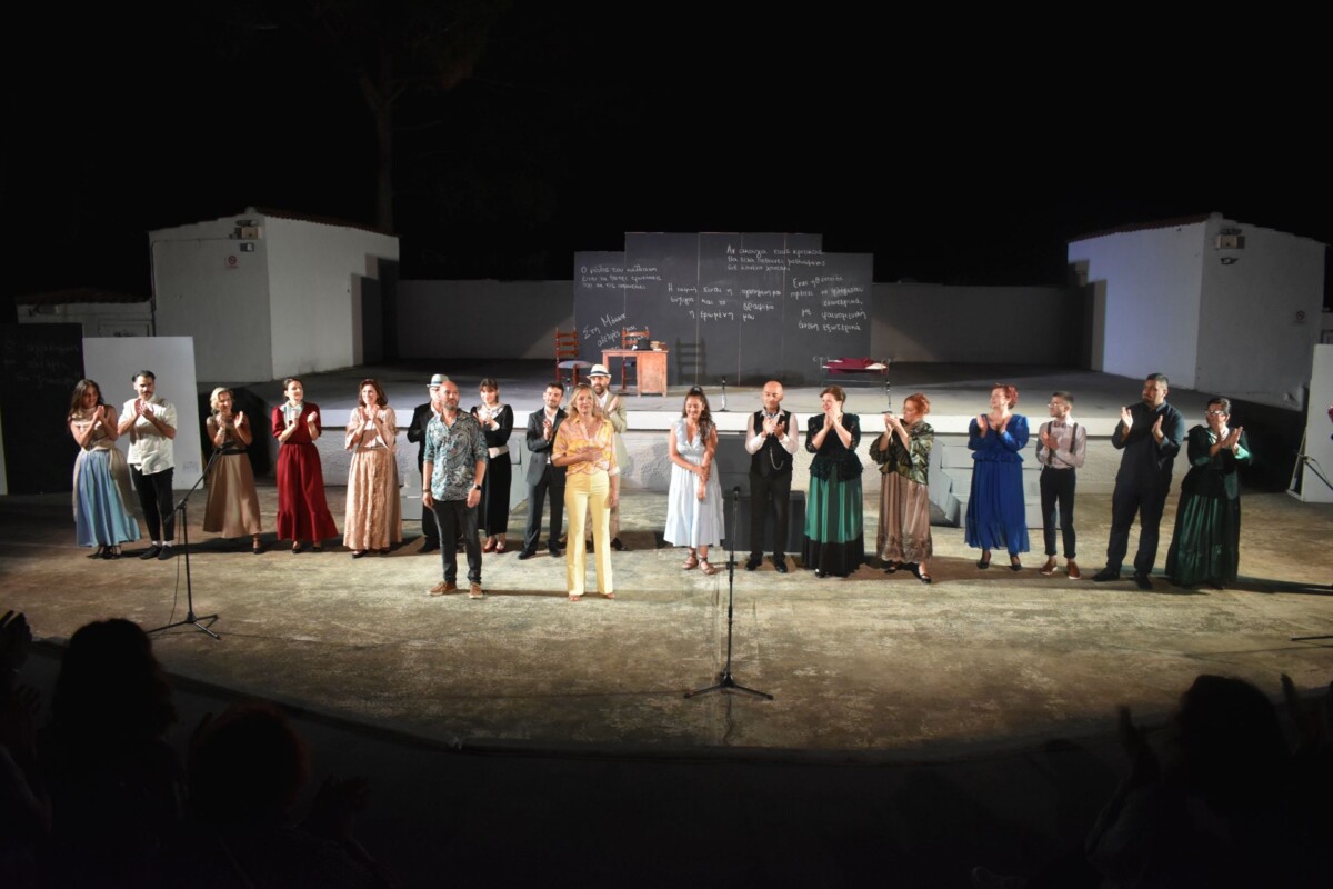 Θερμές ευχαριστίες στο υπέροχο κοινό που αγκάλιασε με ζεστασιά τη ‘Βότκα Μολότοφ’ στο Θερινό αμφιθέατρο